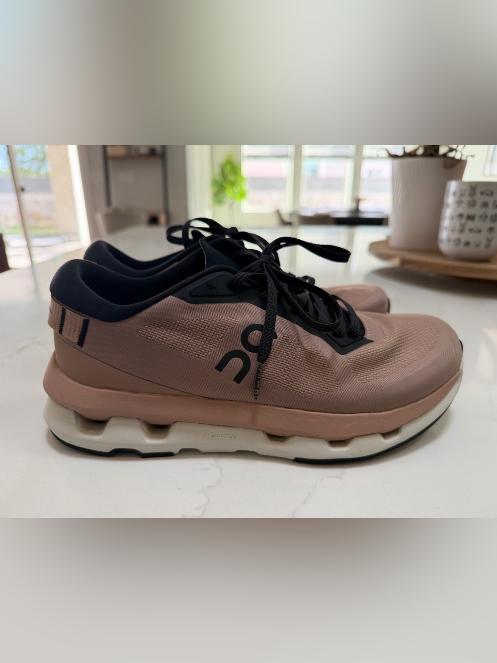 On cloud women shoes